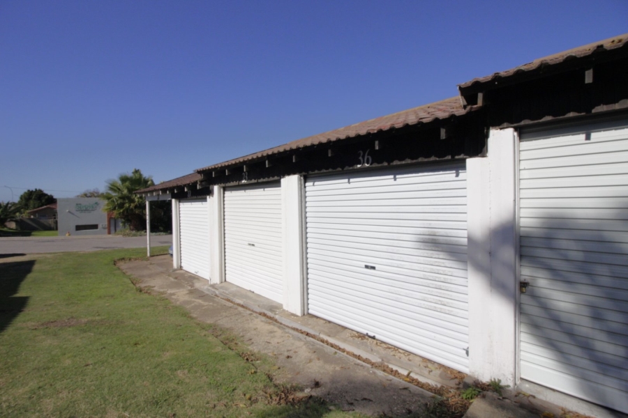 To Let 2 Bedroom Property for Rent in Aston Bay Eastern Cape